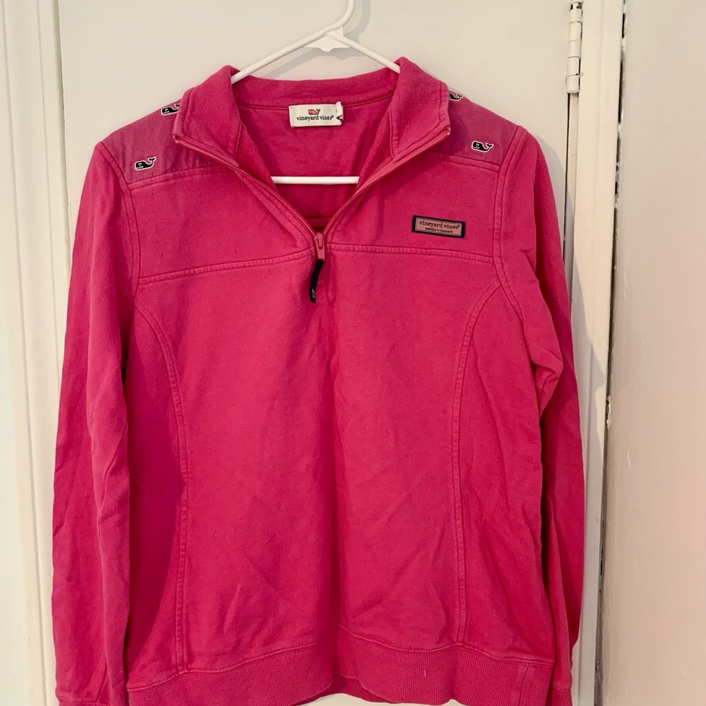 Hot pink vineyard vines shep shirt. Women’s small